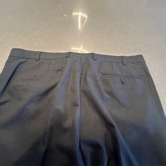 MICHAEL KORS Men's Matisse Solid Classic-Fit Dress Pants Dark Gray 40Wx30 - Picture 7 of 8